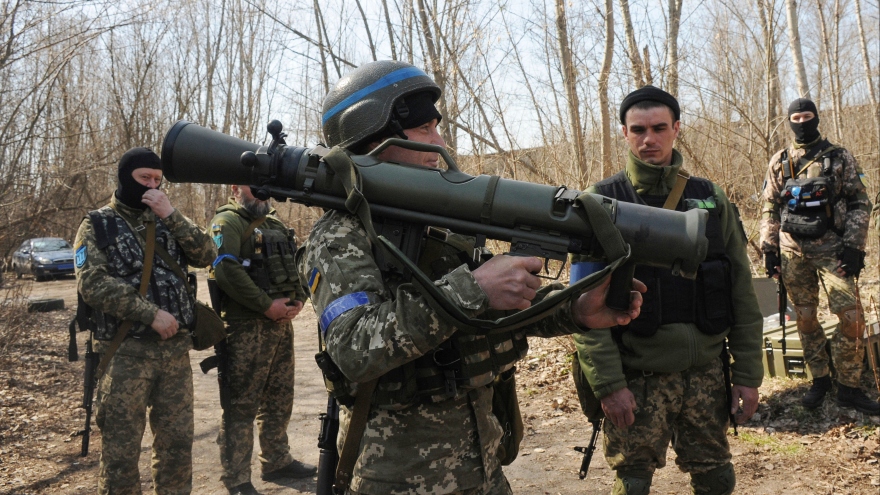 Chậm chuyển vũ khí cho Ukraine, phương Tây đang trao lợi thế cho Nga ở Donbass?