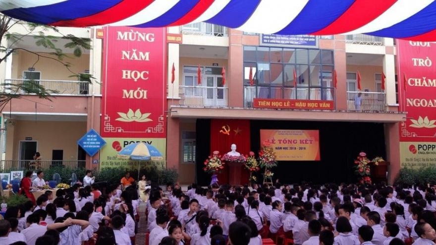 "Đẩy" học sinh đi để trường lên chuẩn quốc gia: Quận Hoàng Mai yêu cầu họp phụ huynh ngay