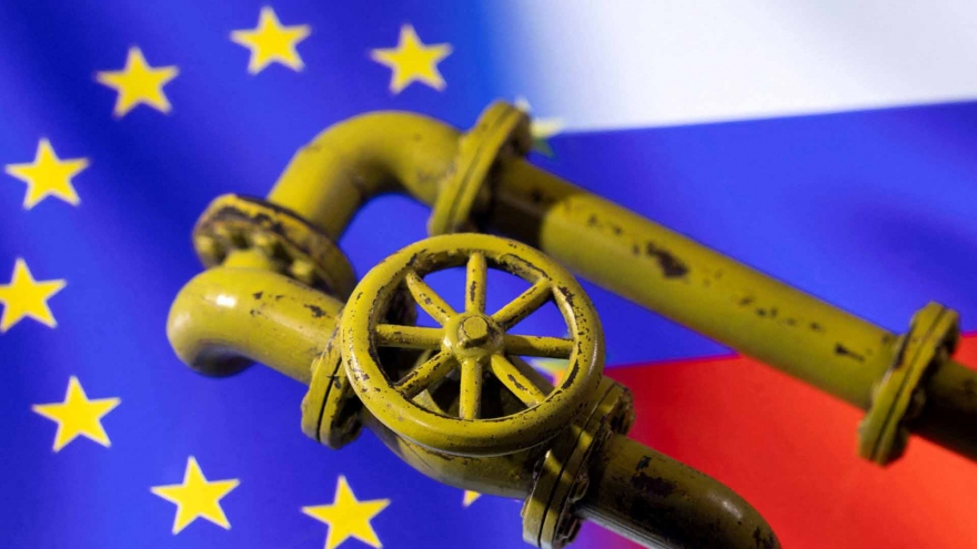 Châu Á có thể bù đắp khoảng trống cho Nga trước lệnh cấm vận dầu của EU?