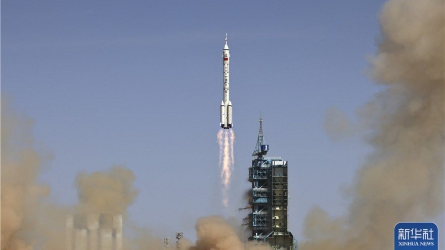 Trung Quốc phóng thành công tàu vũ trụ có người lái Thần Châu-14 