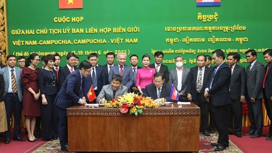 Vietnam, Cambodia continue efforts in border demarcation and marker planting