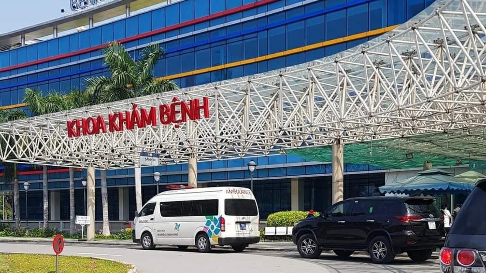 Bệnh viện Nhi đồng TP.HCM thông tin về vụ bé điều trị nội trú rơi từ tầng 5