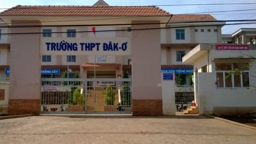 Điều tra nguyên nhân hiệu trưởng trường cấp 3 ở Bình Phước tử vong