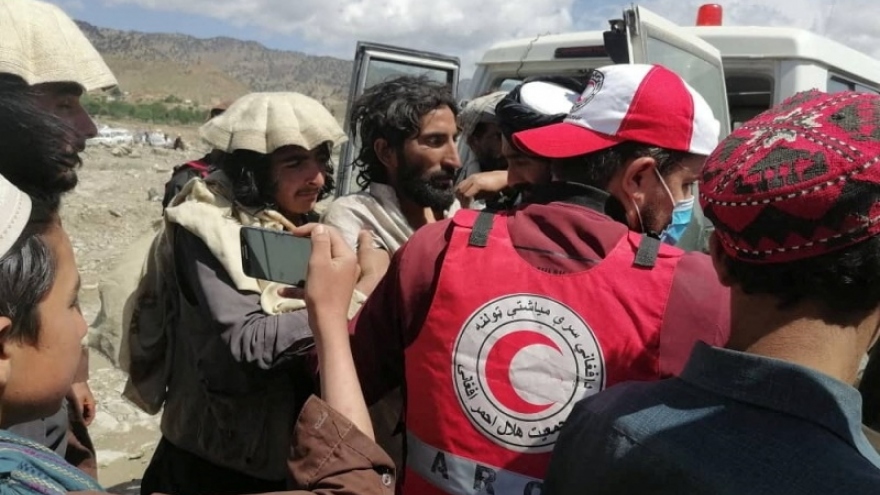 Động đất chết chóc ở Afghanistan: Nhiều khó khăn trong cứu hộ 