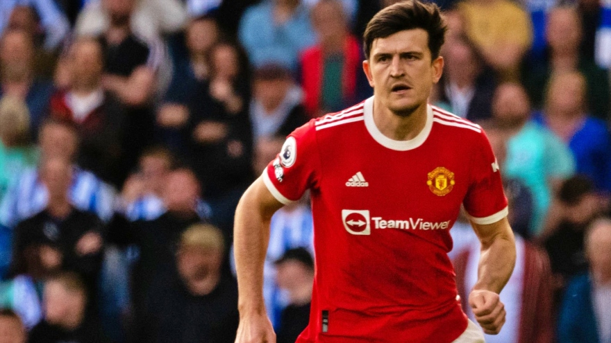 Harry Maguire có thể mất băng đội trưởng ở MU