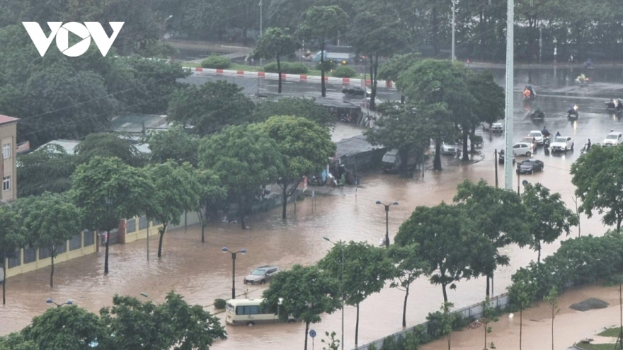 Danh sách các tuyến phố, khu vực ở Hà Nội bị ngập sâu khi mưa to
