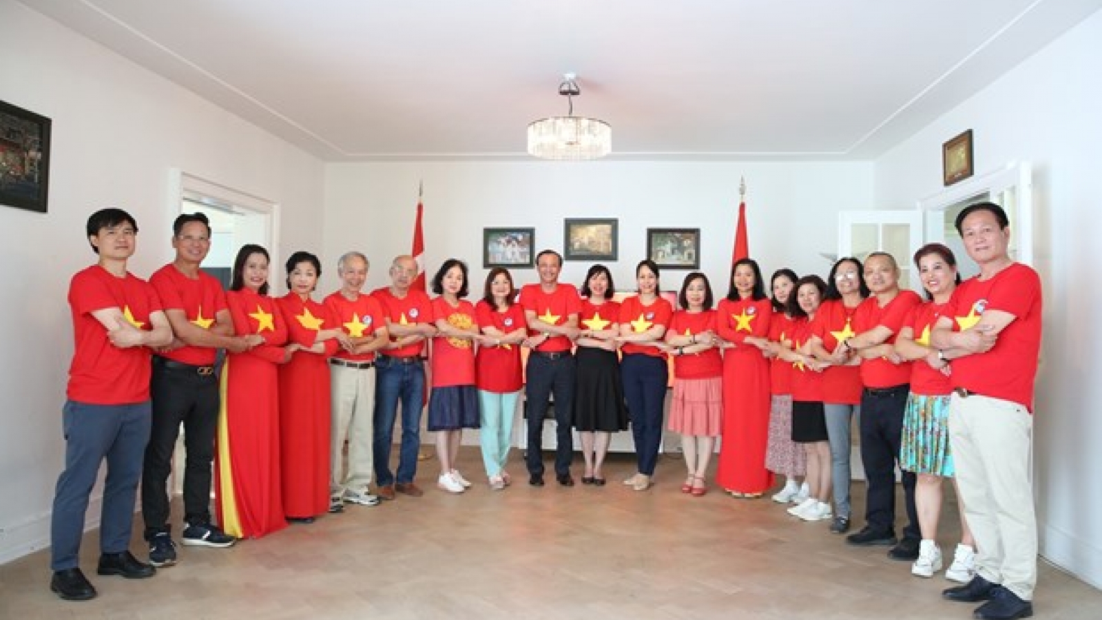 Overseas Vietnamese spread love of Truong Sa among Vietnamese communities abroad