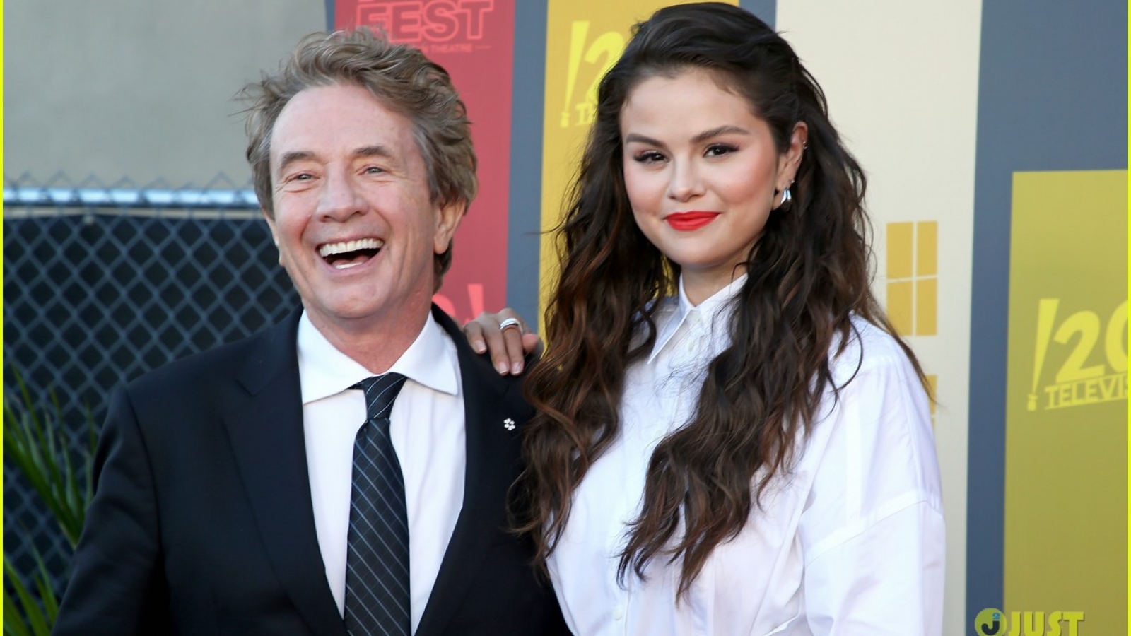 Selena Gomez sánh đôi thân mật bên nam diễn viên 72 tuổi tại sự kiện