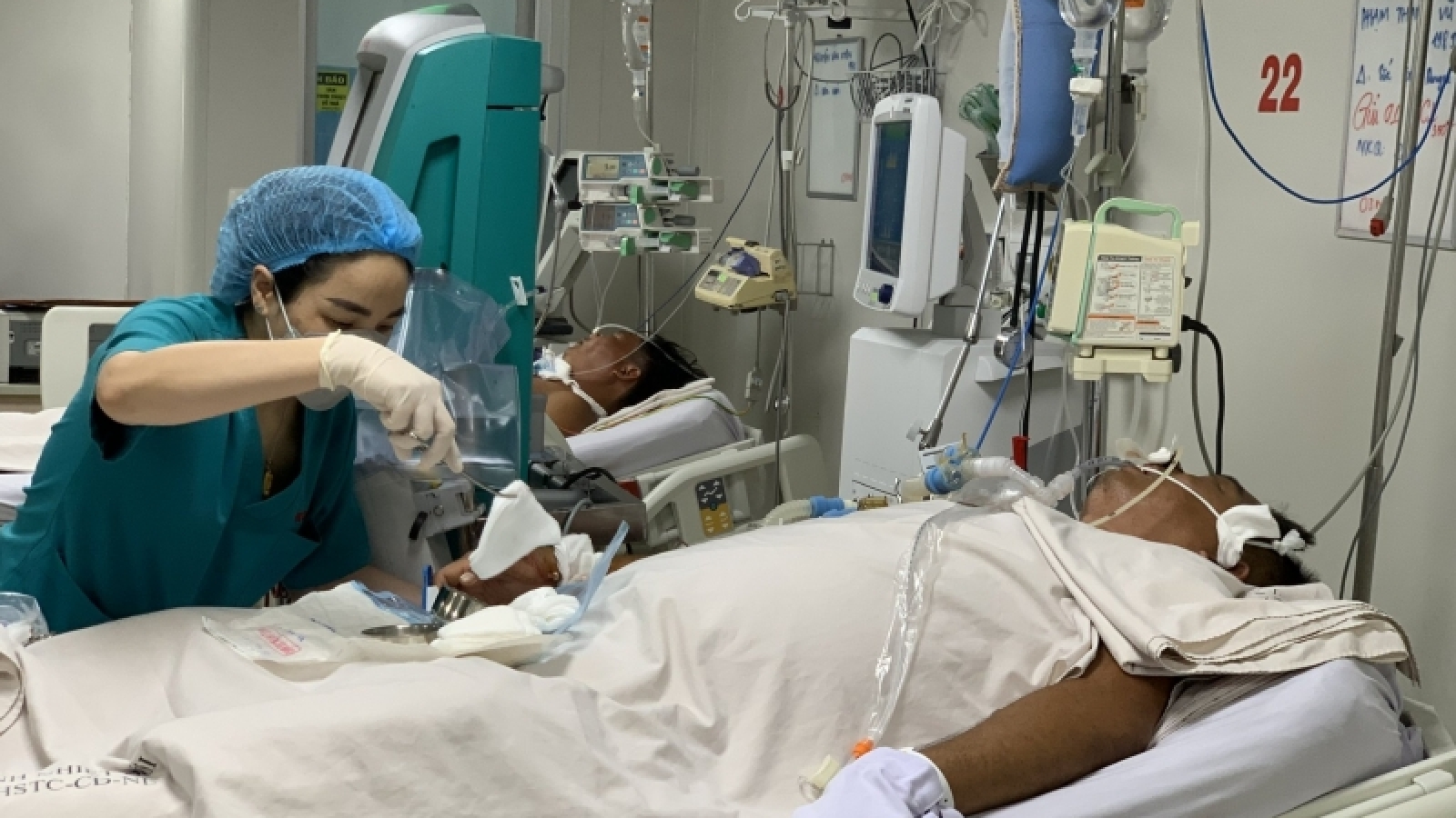 Bệnh nhân mắc sốt xuất huyết Dengue tăng nhanh tại các bệnh viện ở TP.HCM