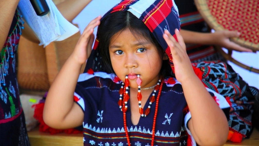 Đa dạng màu sắc văn hóa bản địa tại Liên hoan Âm vang cồng chiêng ở Quảng Nam