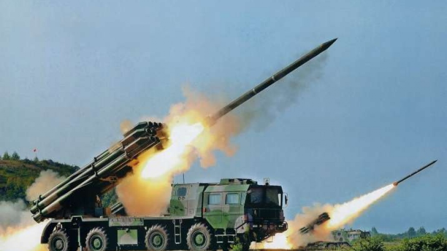 Triều Tiên bắn nhiều đạn pháo từ các bệ phóng tên lửa