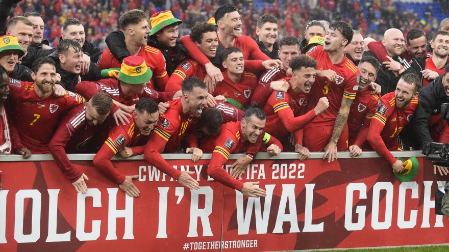 Đánh bại Ukraine ở trận play-off, Xứ Wales dự World Cup sau 64 năm chờ đợi