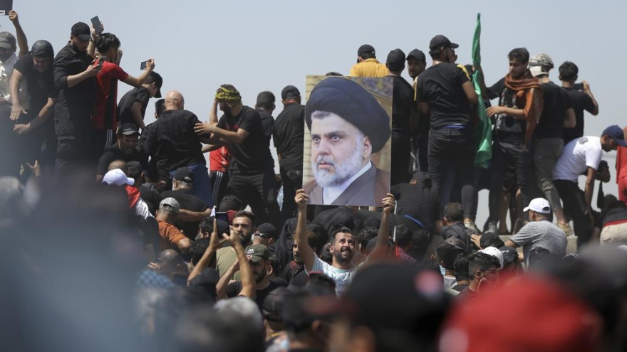 Đám đông người biểu tình Iraq xông vào tòa nhà Quốc hội lần thứ 2 trong tuần