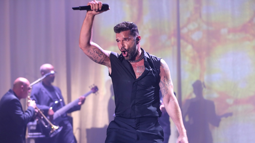 Ricky Martin lên tiếng về tin đồn có quan hệ tình cảm với cháu trai