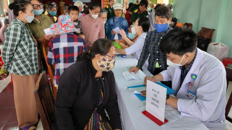 NovaGroup và Bệnh viện Quân y 175 tổ chức khám bệnh, phát thuốc tại Bình Thuận