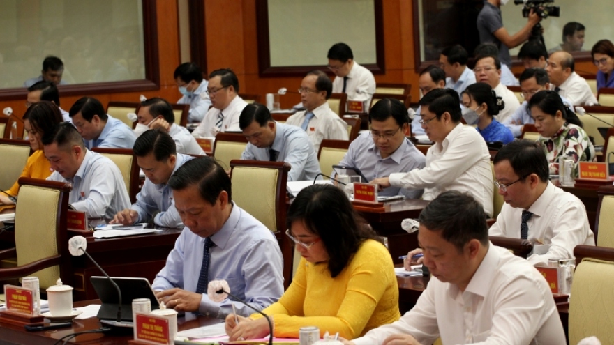 Vấn đề nhà ở tại TP.HCM làm nóng hội trường 