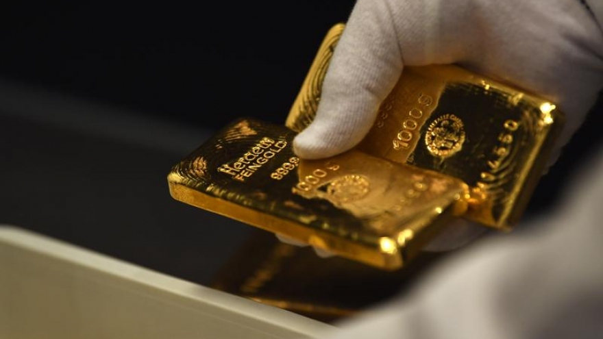 Giá vàng trong nước giảm, ngược chiều với vàng thế giới