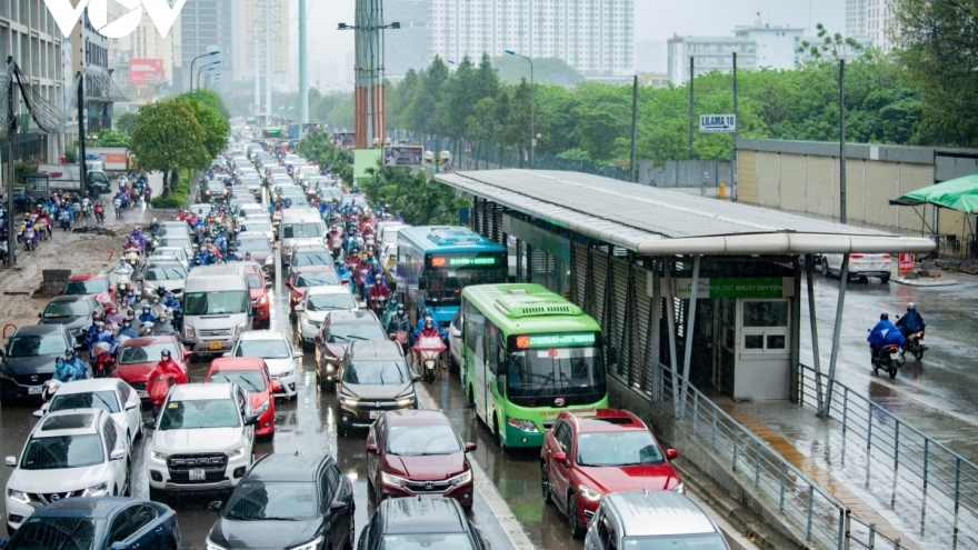 Buýt nhanh BRT: Khai tử hay tồn tại?