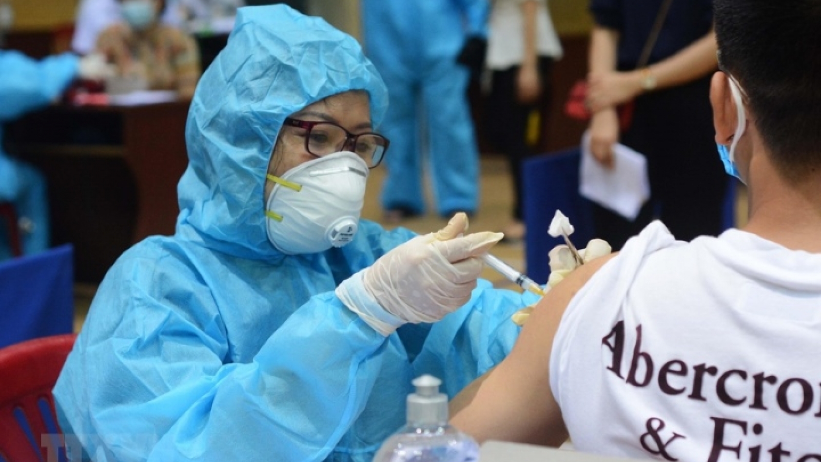 Số ca mắc COVID-19 tăng trở lại, Thủ tướng chỉ đạo đẩy nhanh tiêm vaccine