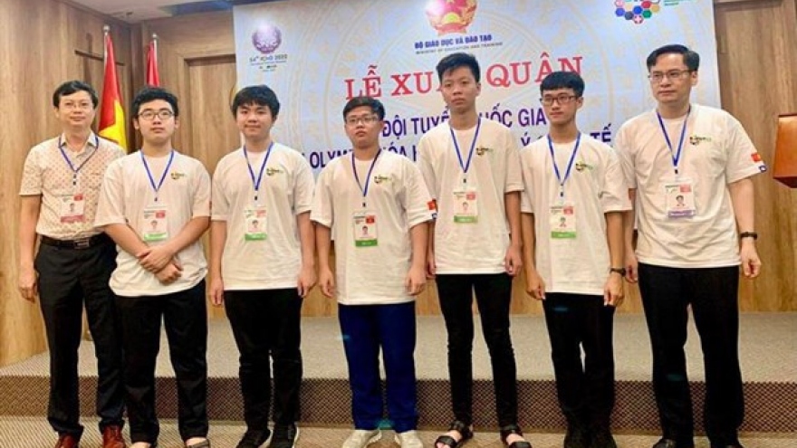 Vietnam wins three golds at Int’l Physics Olympiad 2022