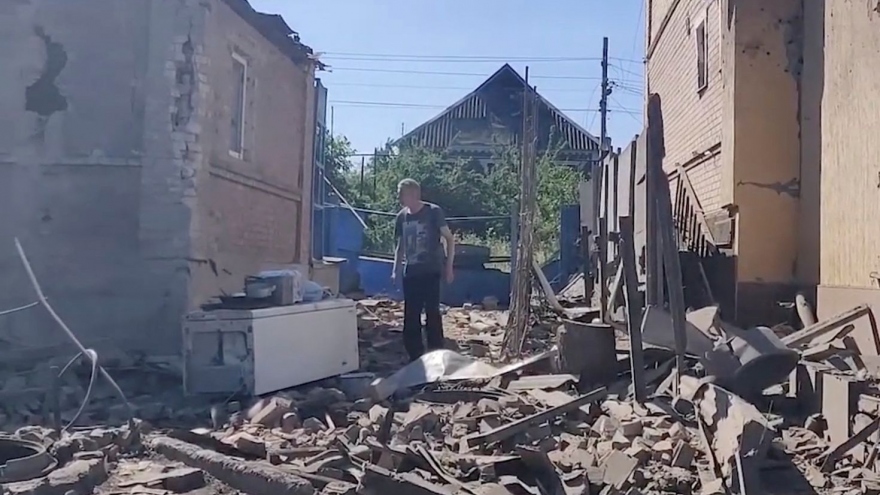 Chiến sự gia tăng ở thành trì cuối cùng của Ukraine tại Lugansk