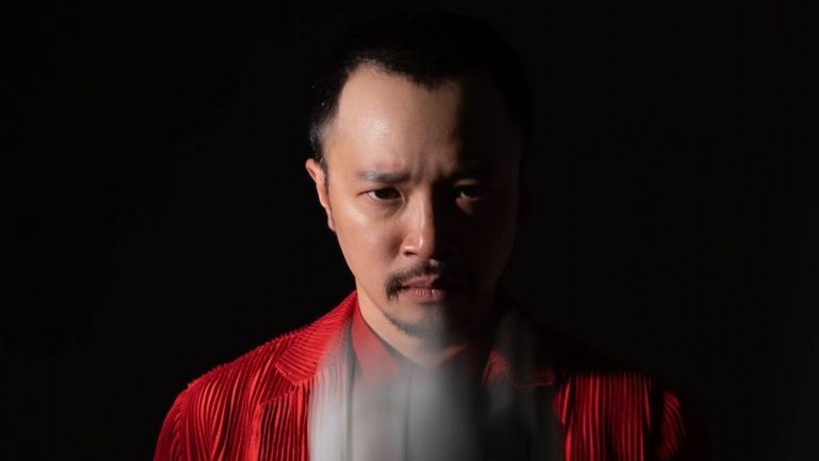 Hà Lê kết hợp Khắc Hưng, Kiên Ứng ra mắt MV "Khói" 