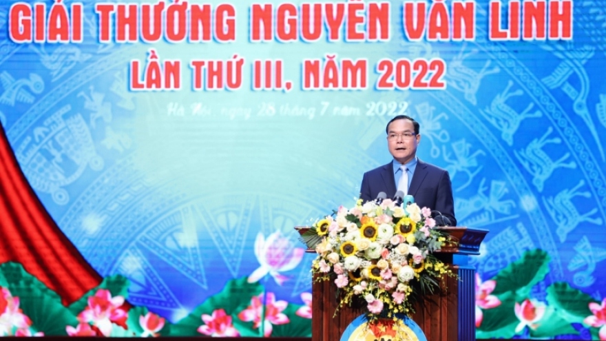10 tấm gương được trao giải thưởng Nguyễn Văn Linh
