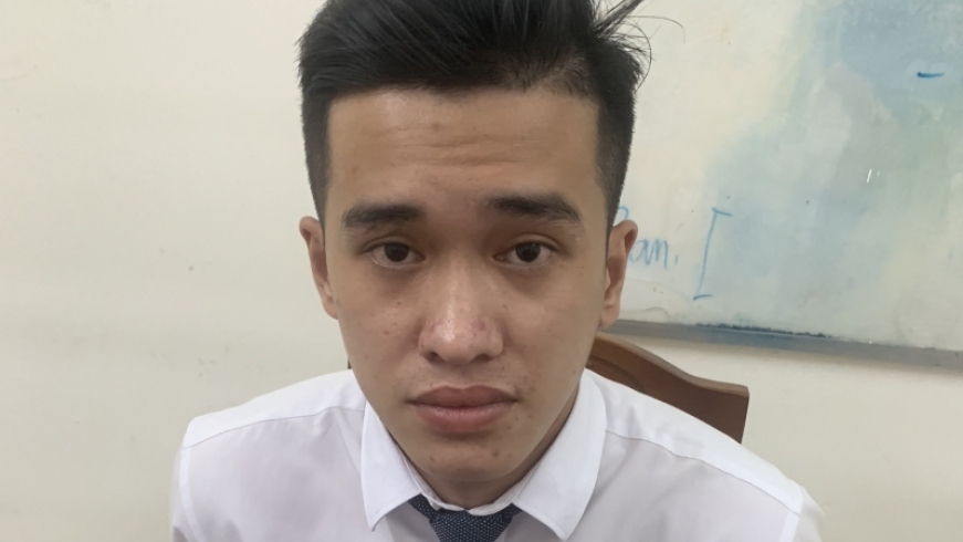 Bắt tạm giam nam thanh niên sát hại chủ quán cà phê, cướp vàng