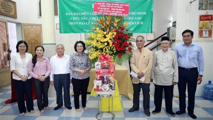 Holiday greetings from HCM City to local Muslims
