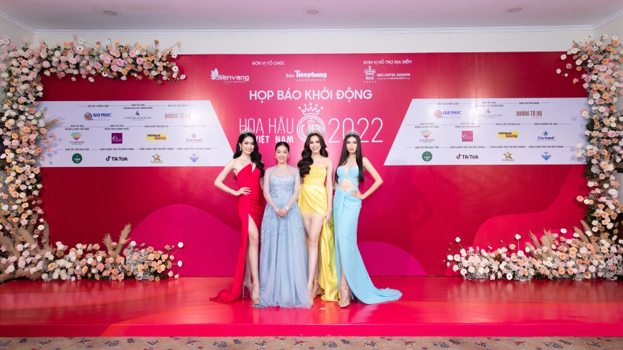 Đỗ Thị Hà cùng dàn mỹ nhân "đọ sắc" quyến rũ tại họp báo Hoa hậu Việt Nam 2022