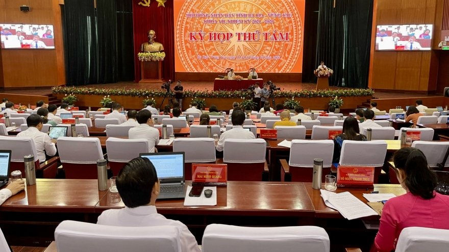 HĐND tỉnh, thành bàn thảo và thông qua hàng loạt nghị quyết quan trọng