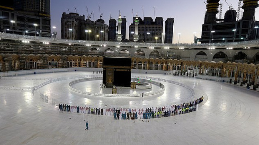 Thánh địa Mecca mở cửa trở lại đón du khách