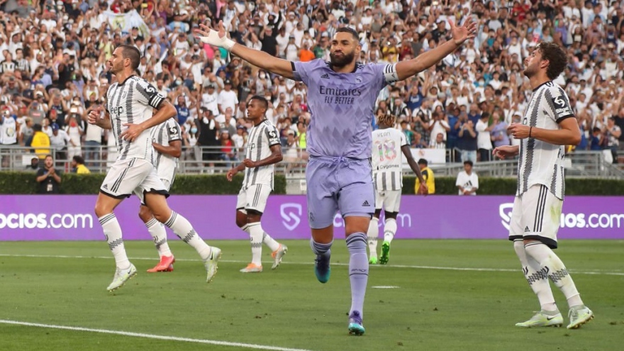 Benzema xé lưới Juventus, Real Madrid lần đầu thắng trận trong tour du đấu hè