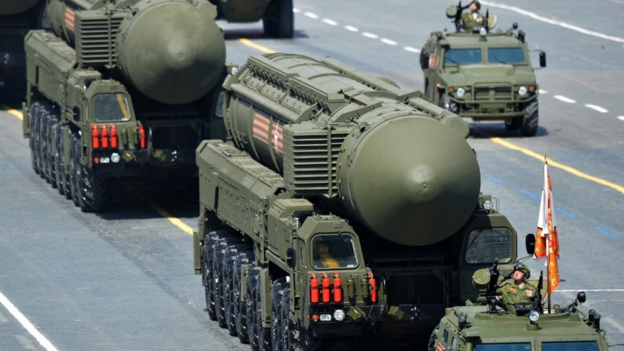 Tổng thống Putin: Nga cần thiết khởi động sản xuất tên lửa hạt nhân tầm trung