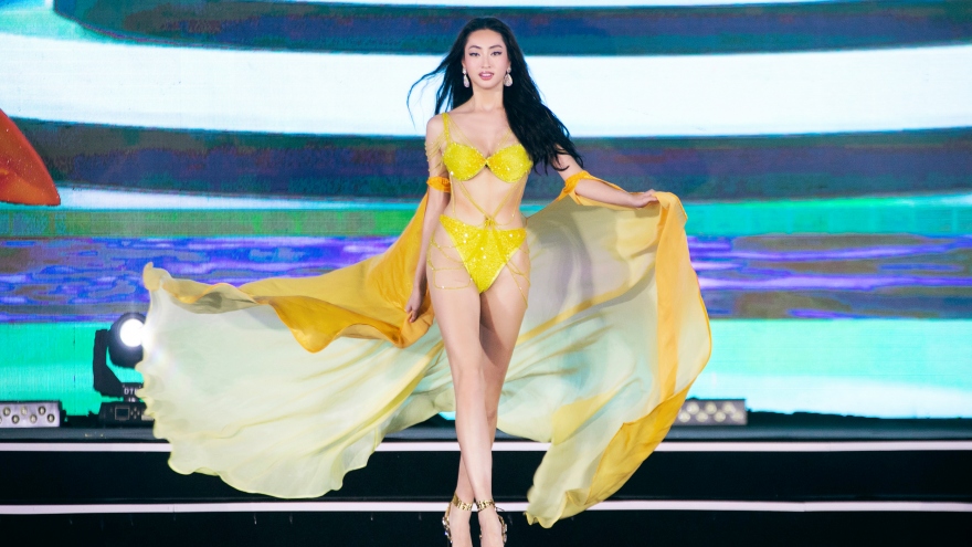 Lương Thùy Linh trình diễn bikini cùng thí sinh Hoa hậu Thế giới Việt Nam 2022