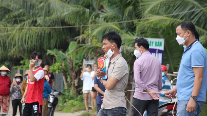 Tử hình kẻ ném con ruột xuống sông tử vong