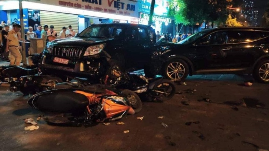 Hiện trường vụ tai nạn liên hoàn ở Hà Đông khiến 1 người tử vong