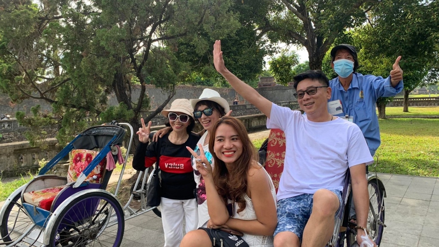 Du lịch phục hồi tích cực, mỗi du khách đến Huế chi tiêu khoảng 2,1 triệu đồng