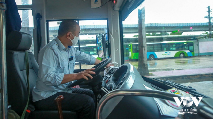 Khống chế thời gian về bến với xe buýt để làm gì?
