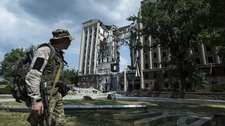 Tấn công 3 thành phố quan trọng ở Donetsk, Nga quyết kiểm soát Donbass