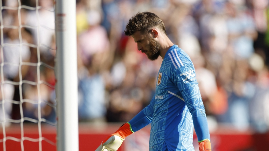 De Gea khiến MU thua đậm Brentford, tụt xuống cuối bảng xếp hạng