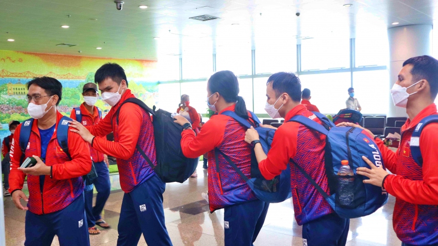 Đoàn Thể thao NKT Việt Nam về nước sau kỳ tích tại ASEAN Para Games 11