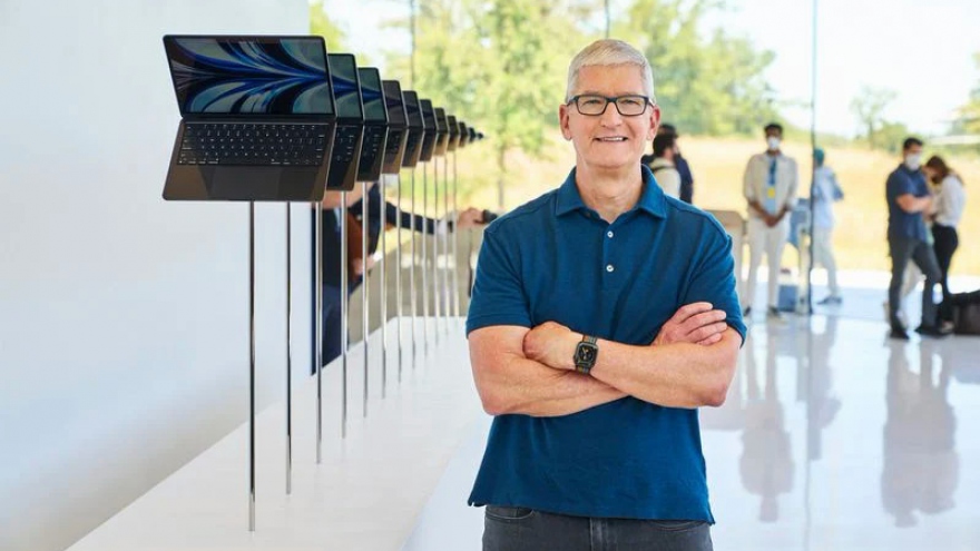 Apple CEO Tim Cook appreciates Vietnam market  potential