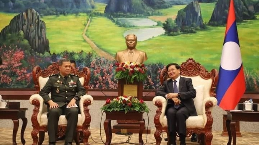 Campuchia và Lào tăng cường hợp tác quốc phòng