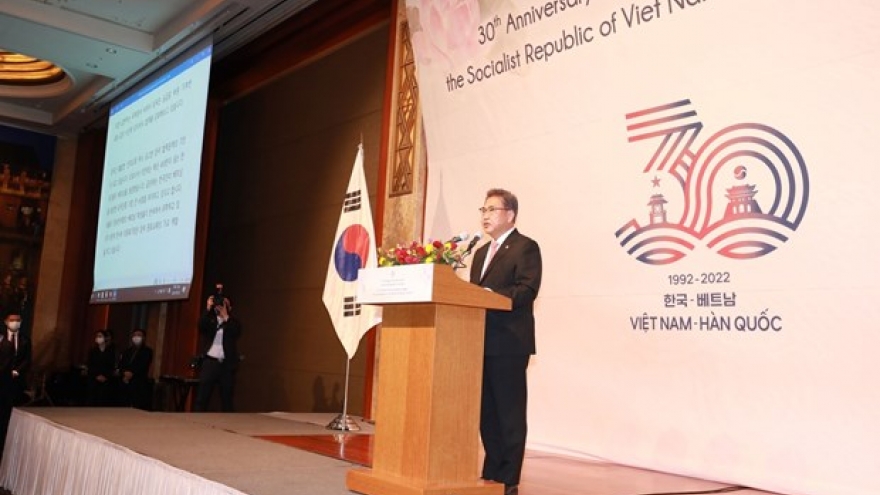 Vietnam plays important role in ASEAN-RoK relations: FM Park Jin