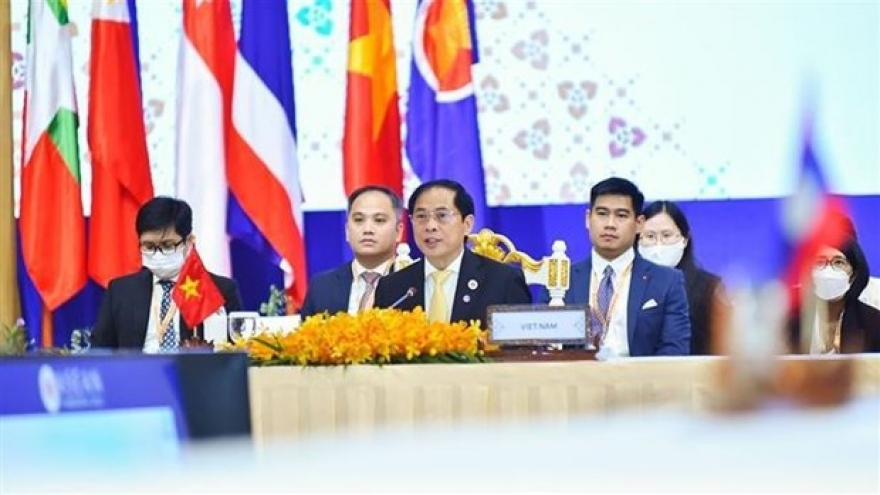 AMM-55: ASEAN, partners review cooperation, agree on future orientations