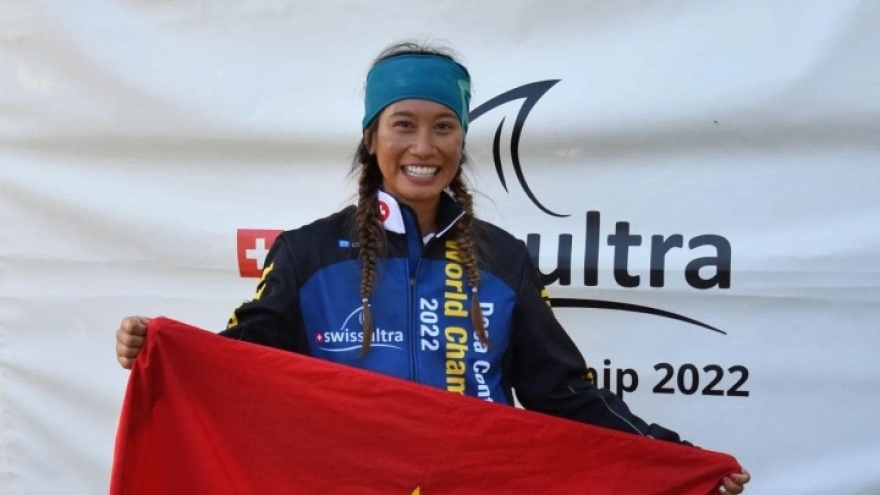Vietnamese girl wins Swissultra Triathlon 2022 in Deca Continuous