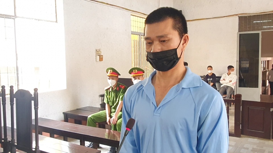 Đánh vợ cũ trọng thương, lĩnh án hơn 9 năm tù