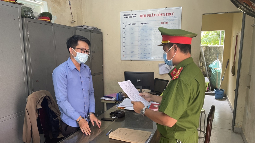 Bắt nhân viên ngân hàng chiếm đoạt 680 triệu đồng của người vay