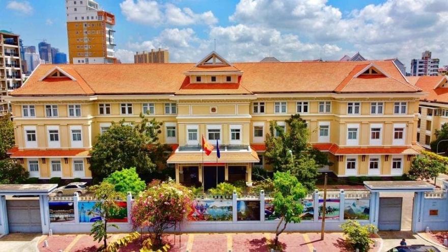 Đại sứ quán Việt Nam cảnh báo "bẫy" việc nhẹ lương cao ở Campuchia